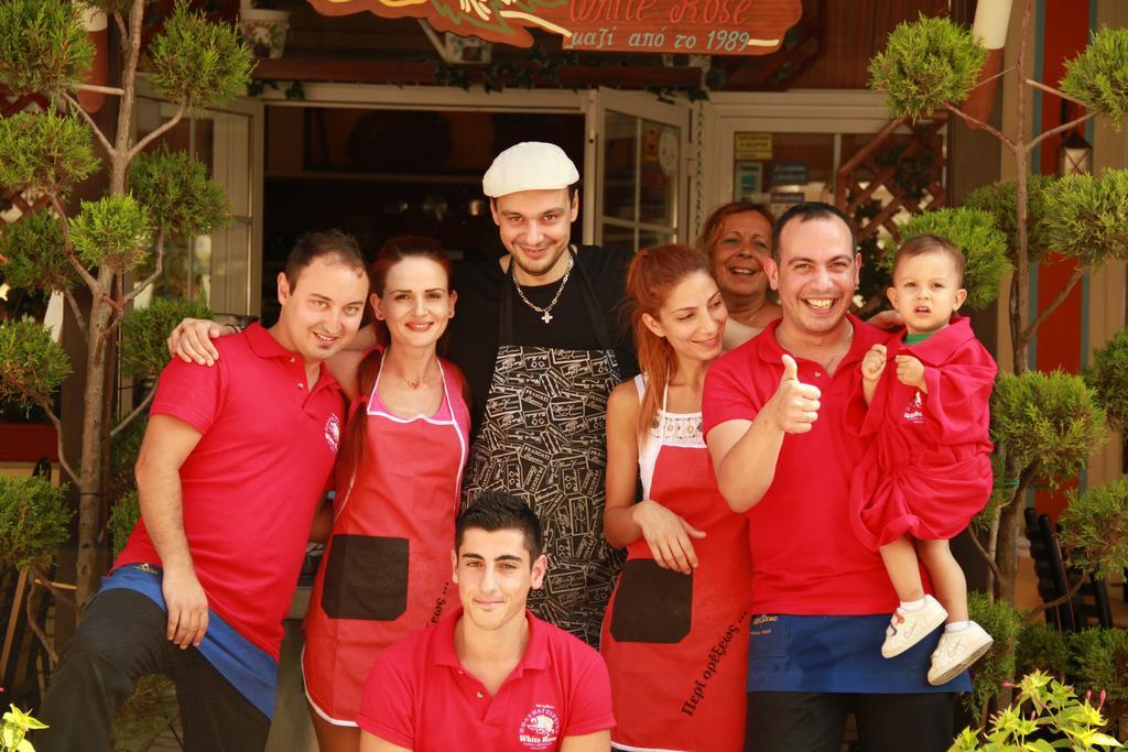Hotel White Rose Beach Olympiakí Aktí Eksteriør billede