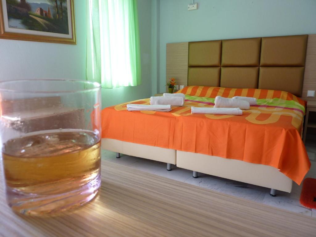Hotel White Rose Beach Olympiakí Aktí Eksteriør billede