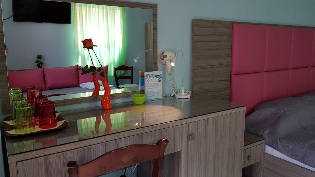 Hotel White Rose Beach Olympiakí Aktí Eksteriør billede