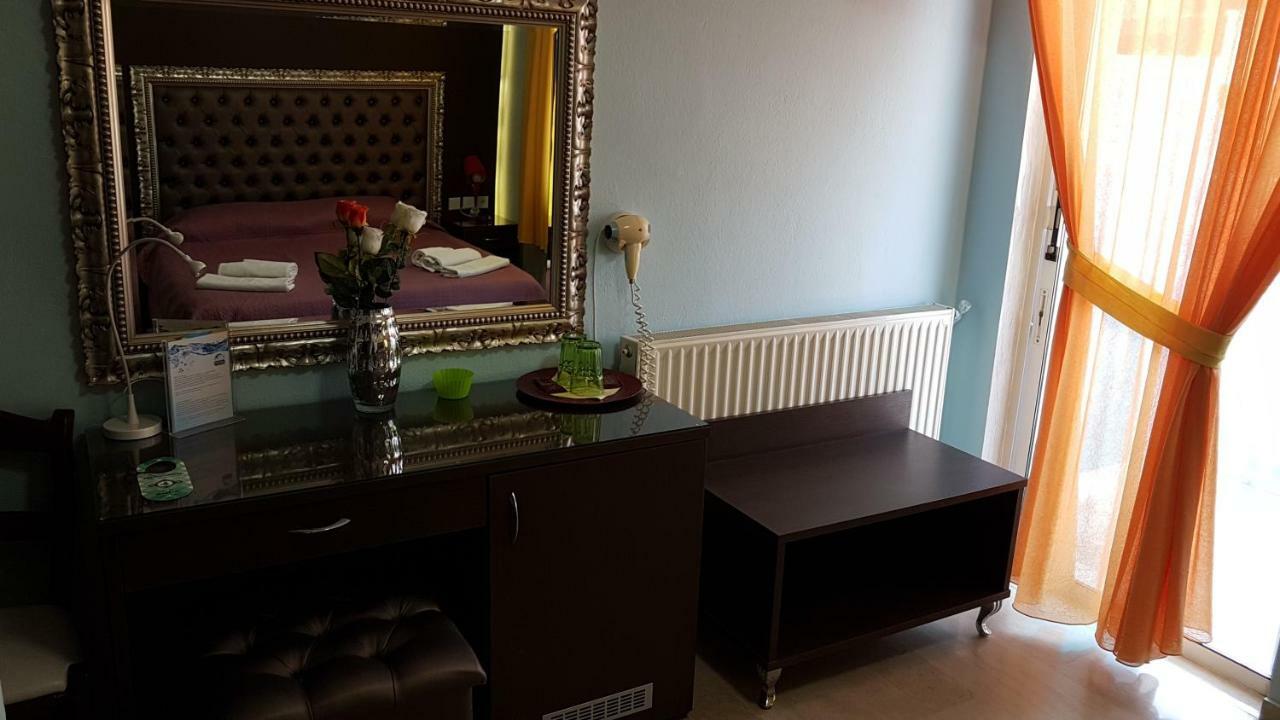 Hotel White Rose Beach Olympiakí Aktí Eksteriør billede