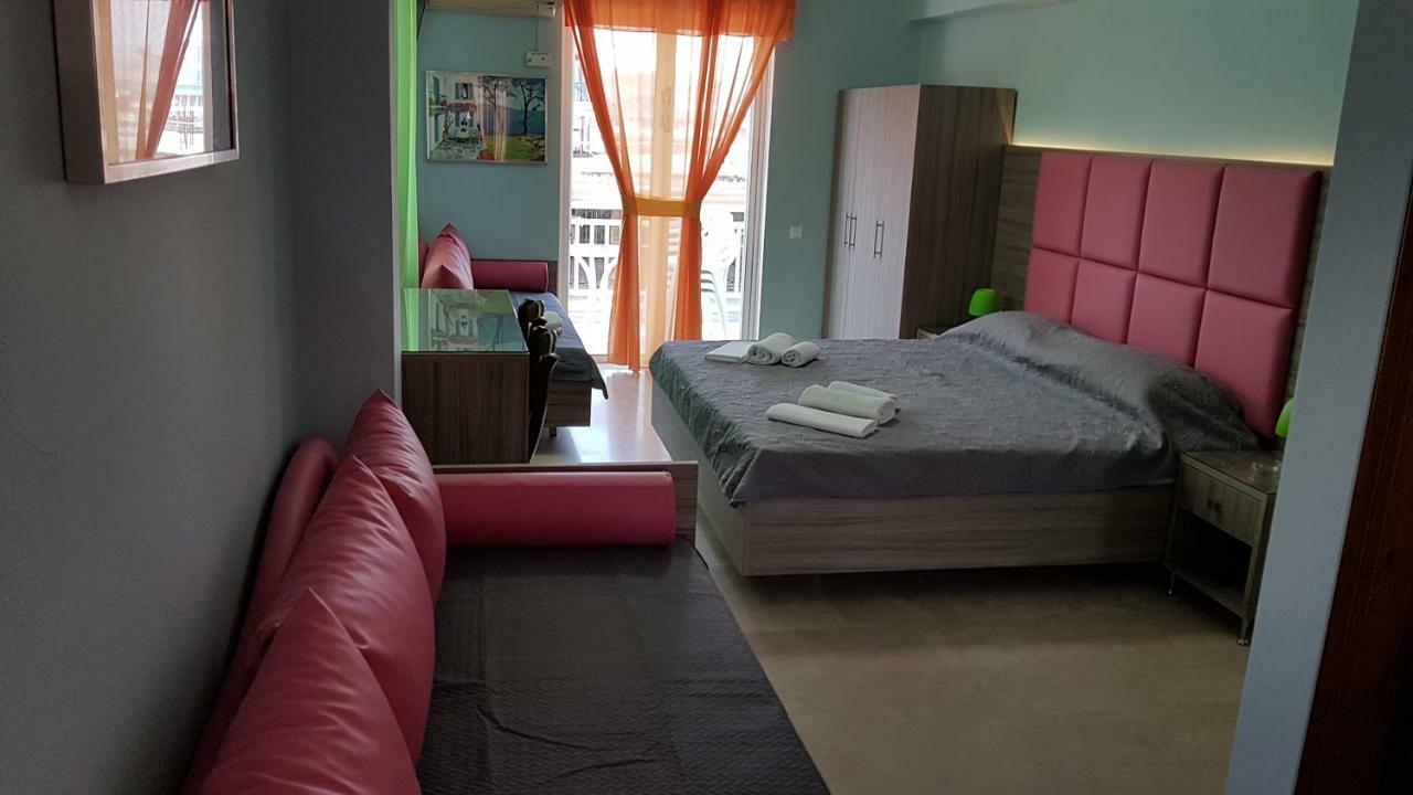 Hotel White Rose Beach Olympiakí Aktí Eksteriør billede