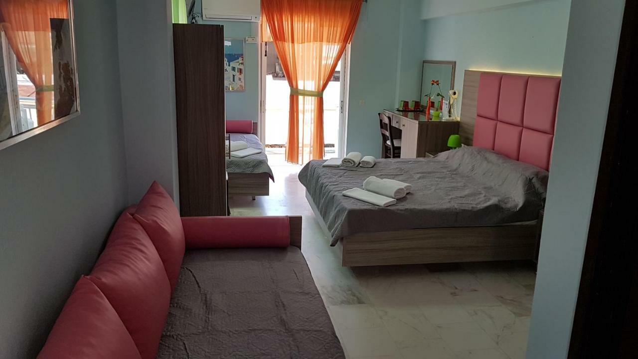 Hotel White Rose Beach Olympiakí Aktí Eksteriør billede